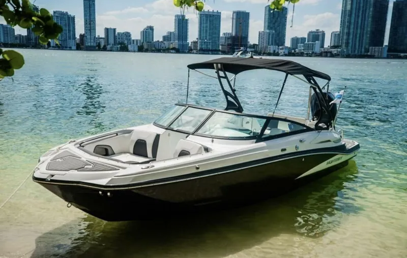 The Image of Monterey M45 2020 - 4428907