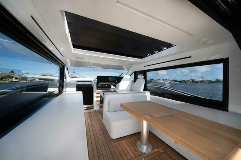 Slide: The Image of Sacs Rebel 50 2025 - 5446128