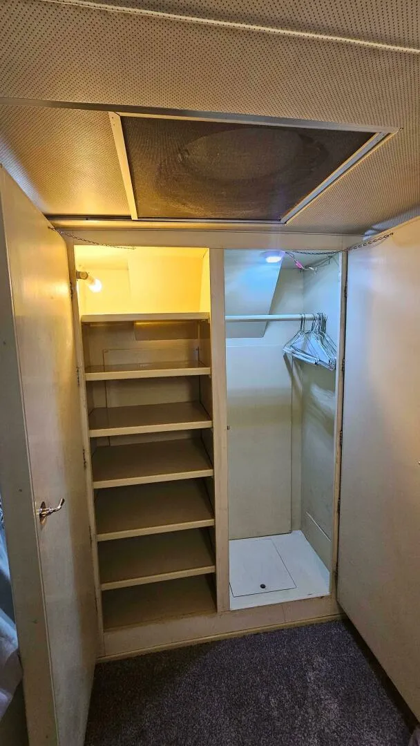 Slide: The Image of Chris-Craft 47 Commander 1971 - 4432179