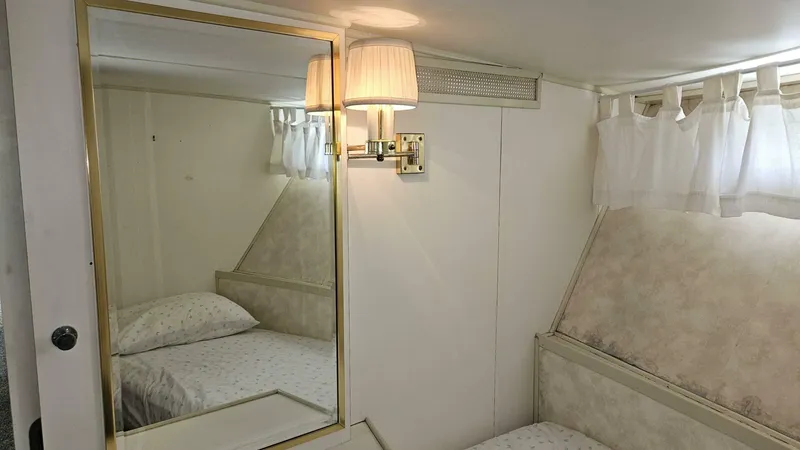 Slide: The Image of Chris-Craft 47 Commander 1971 - 4432104