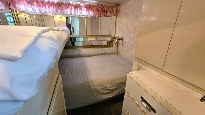 Slide: The Image of Chris-Craft 47 Commander 1971 - 4432116