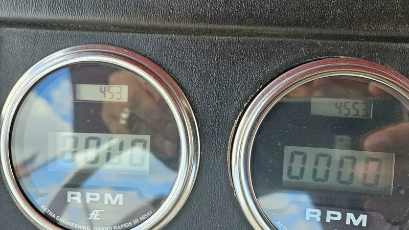 Slide: The Image of Chris-Craft 47 Commander 1971 - 4432174