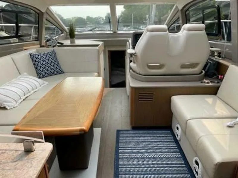 Slide: The Image of Sea Ray 460 Sundancer 2017 - 4432412