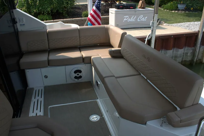 Slide: The Image of Sea Ray 460 Sundancer 2017 - 4432451