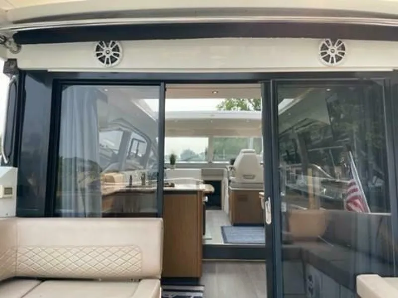 Slide: The Image of Sea Ray 460 Sundancer 2017 - 4432463