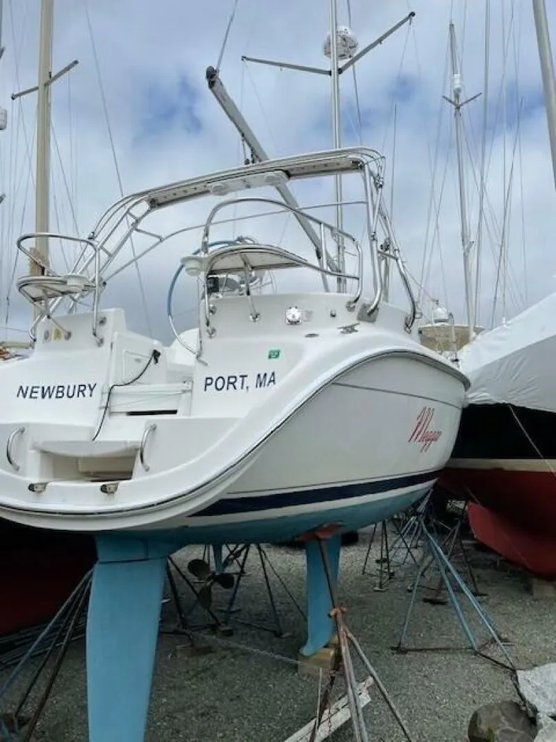 Slide: The Image of HUNTER 306_Transom - 4435975