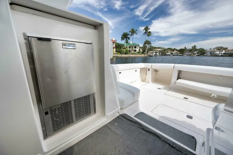 Slide: The Image of Tiara 38 Open 2004 - 4436746