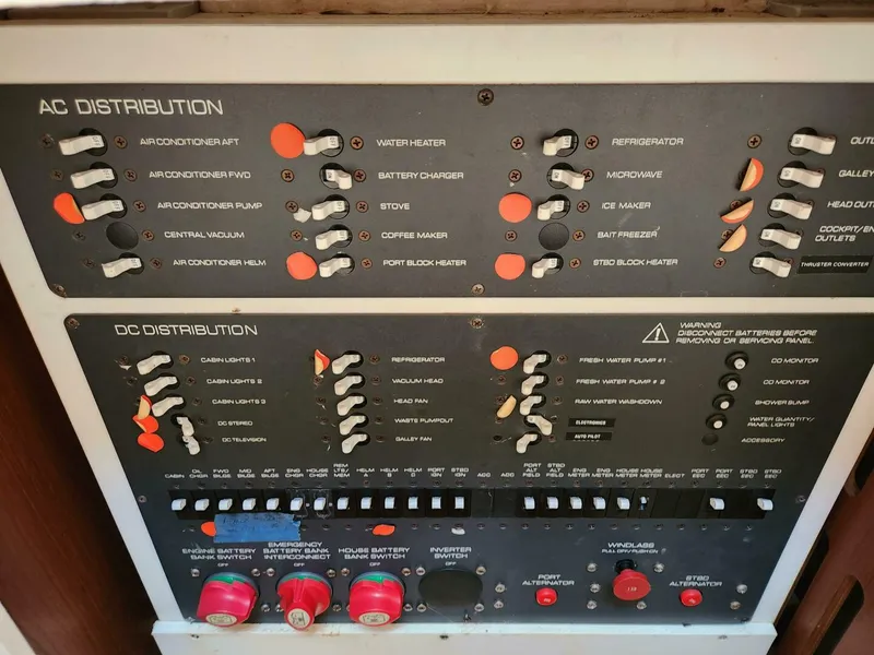 Slide: The Image of Tiara 38 Open 2004 - 4436752