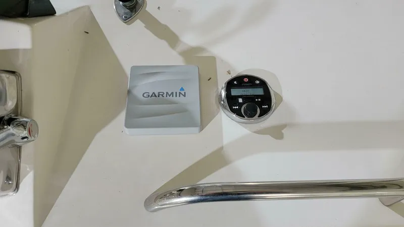 Slide: The Image of Bertram 33 Flybridge Cruiser 1983 - 4438438