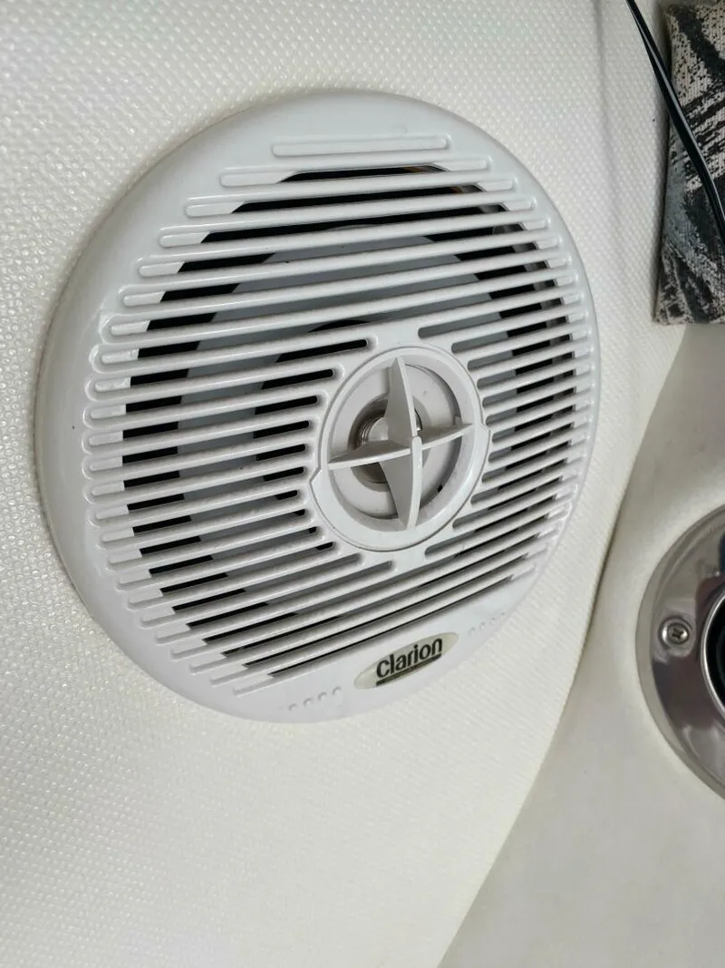 Slide: The Image of Donzi 3250 1998 - 4438701