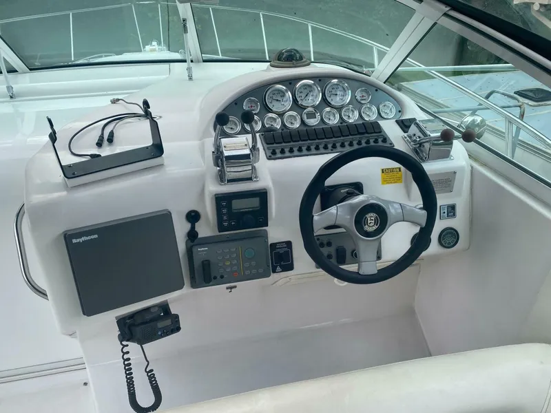 Slide: The Image of Donzi 3250 1998 - 4438711