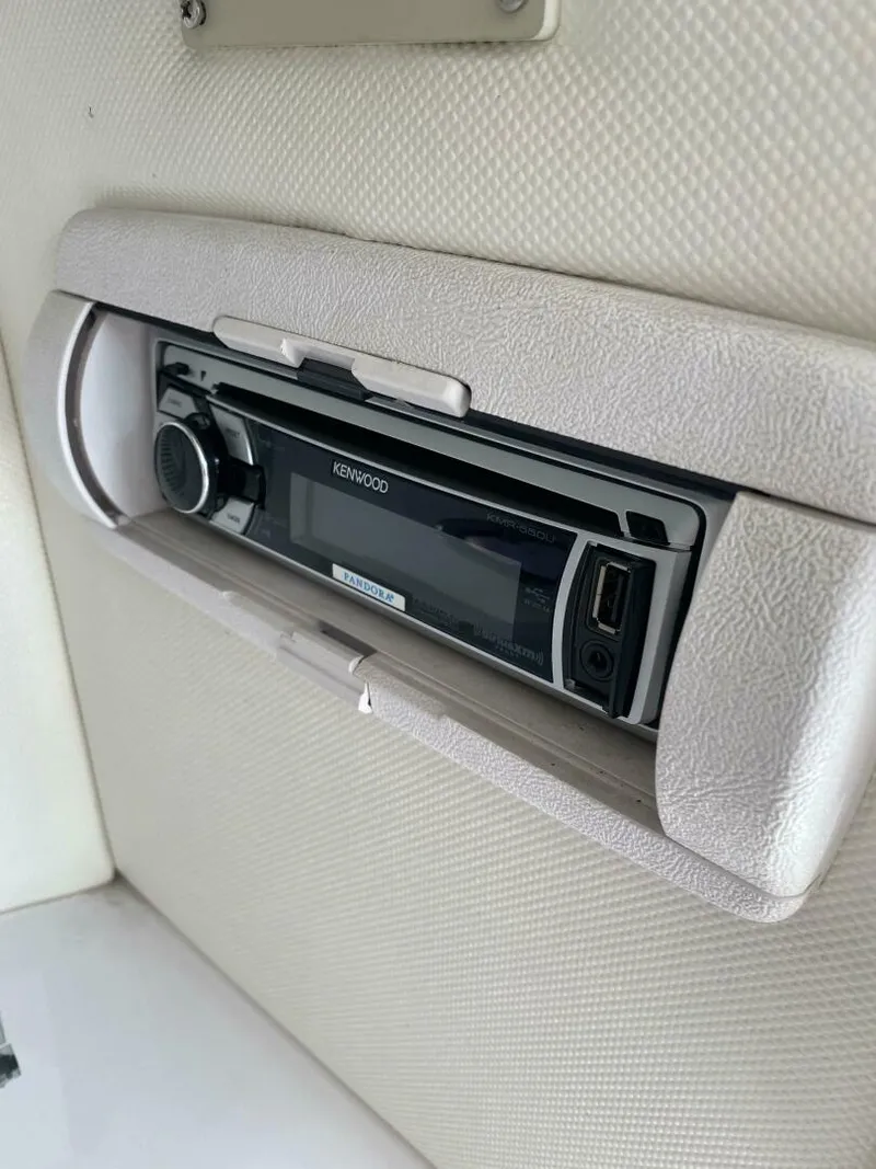 Slide: The Image of Donzi 3250 1998 - 4438669