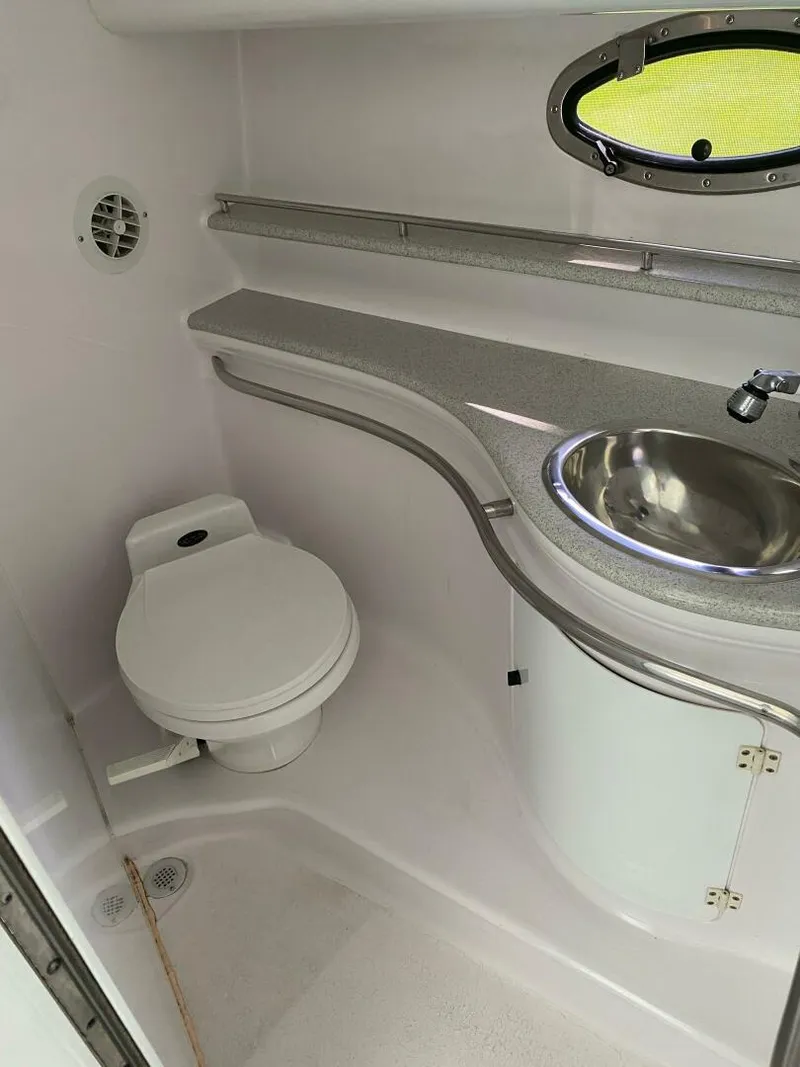 Slide: The Image of Donzi 3250 1998 - 4438672