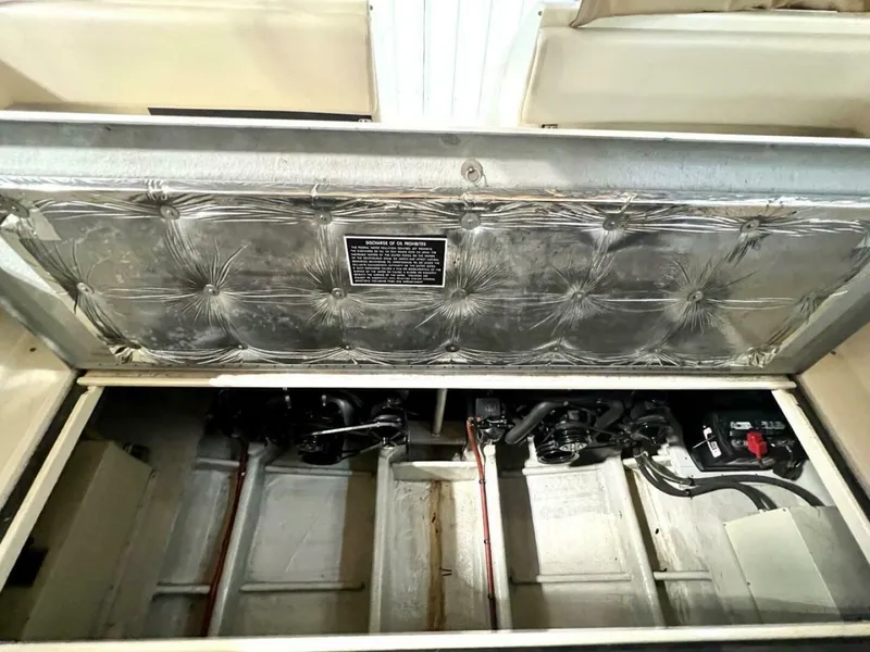 Slide: The Image of Tiara 310 Sport Cruiser 1988 - 4438922