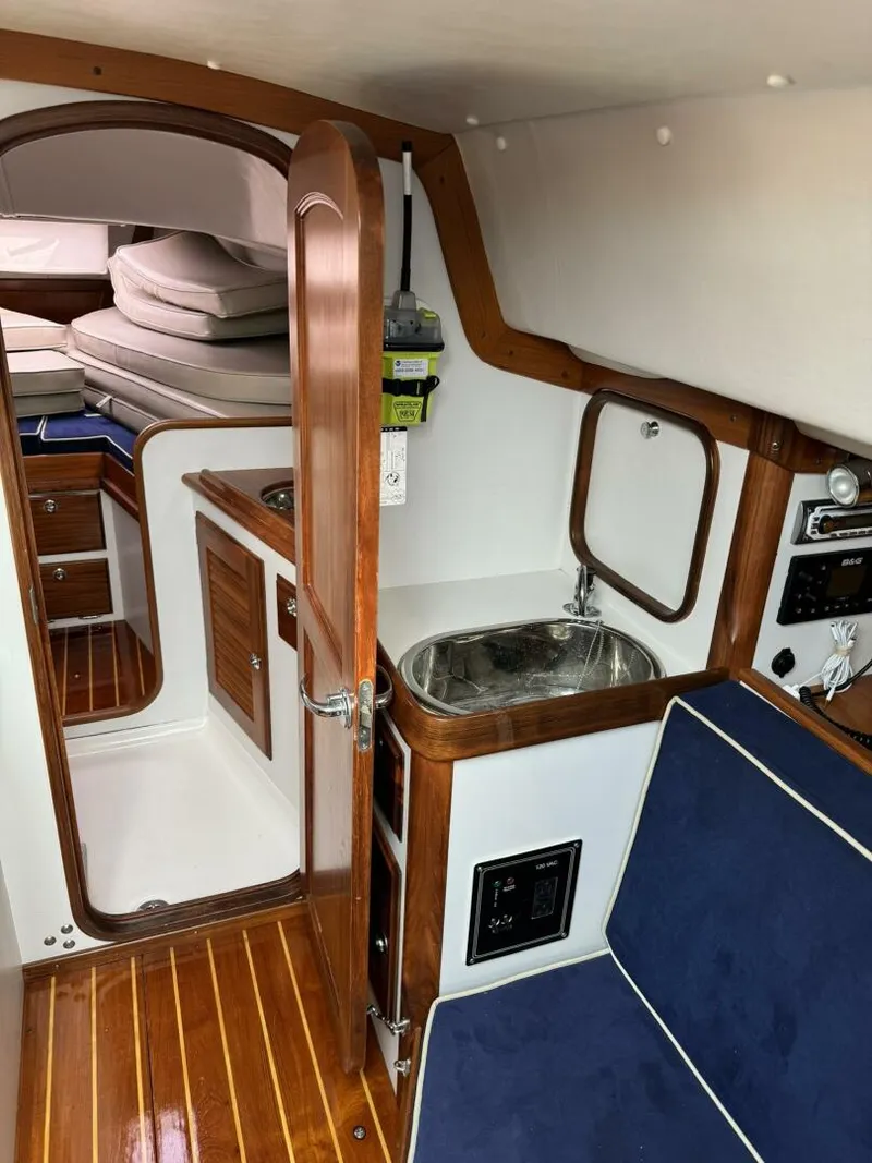 Slide: The Image of Alerion 33 2009 - 4444660