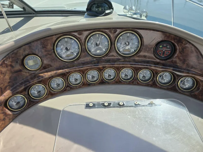 Slide: The Image of 2004 Four Winns 328 Vista - 4441095