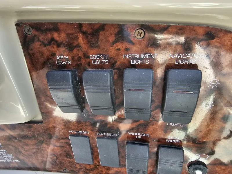 Slide: The Image of 2004 Four Winns 328 Vista - 4441098