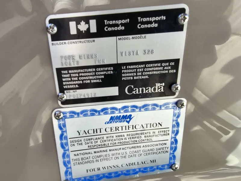 Slide: The Image of 2004 Four Winns 328 Vista - 4441102