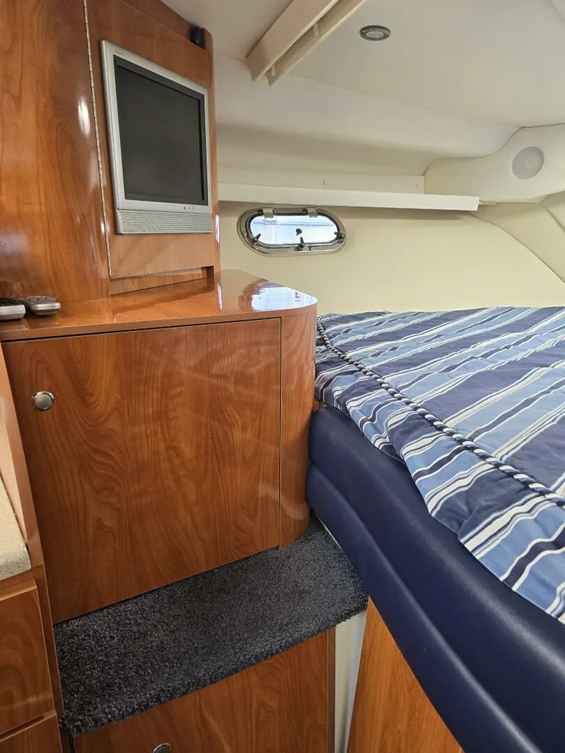 Slide: The Image of 2004 Four Winns 328 Vista - 4441123