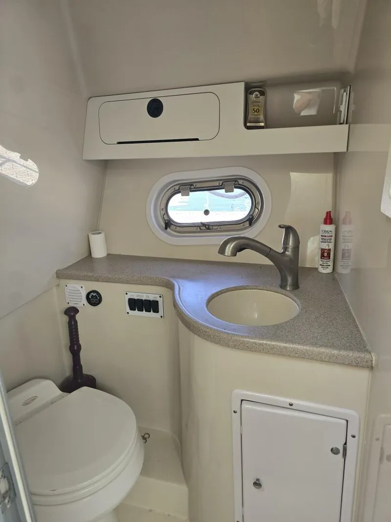 Slide: The Image of 2004 Four Winns 328 Vista - 4441130