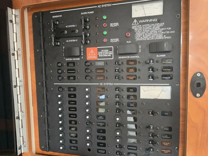 Slide: The Image of 2004 Four Winns 328 Vista - 4441134