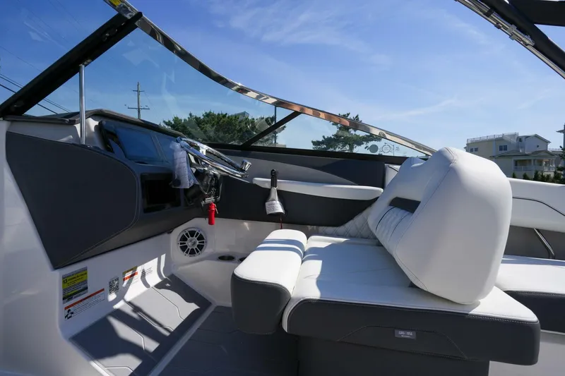 Slide: The Image of Regal LX4 2025 - 4441077