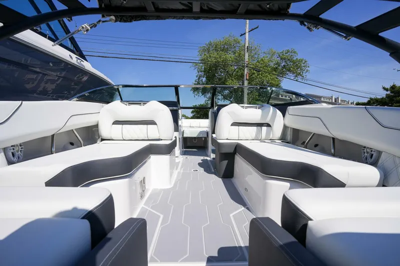 Slide: The Image of Regal LX4 2025 - 4441075