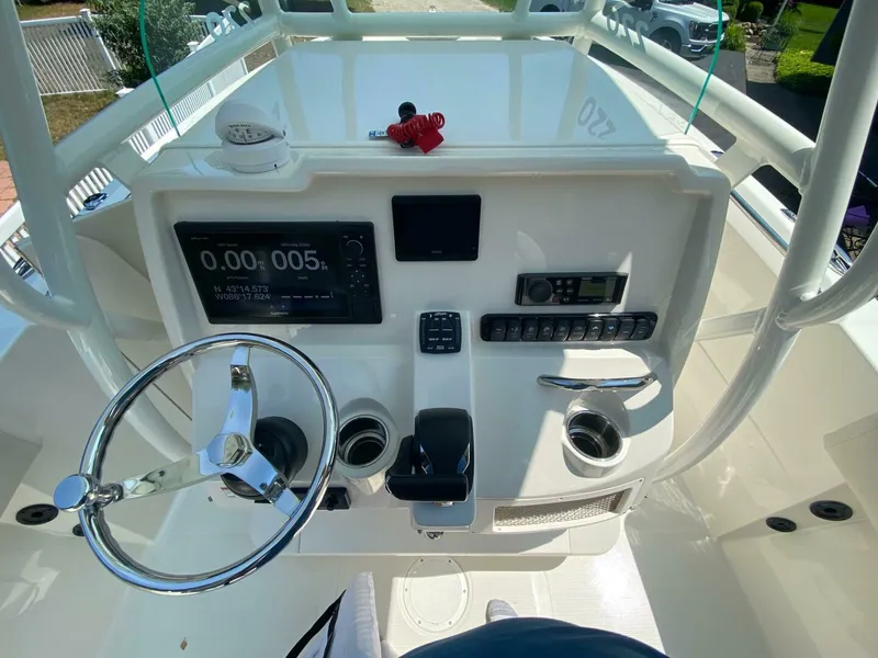 Slide: The Image of Sailfish 220 Center Console 2022 - 4442300