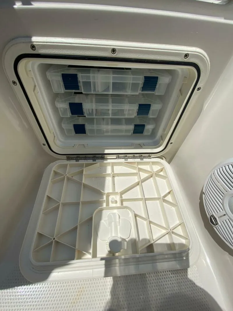 Slide: The Image of Sailfish 220 Center Console 2022 - 4442279