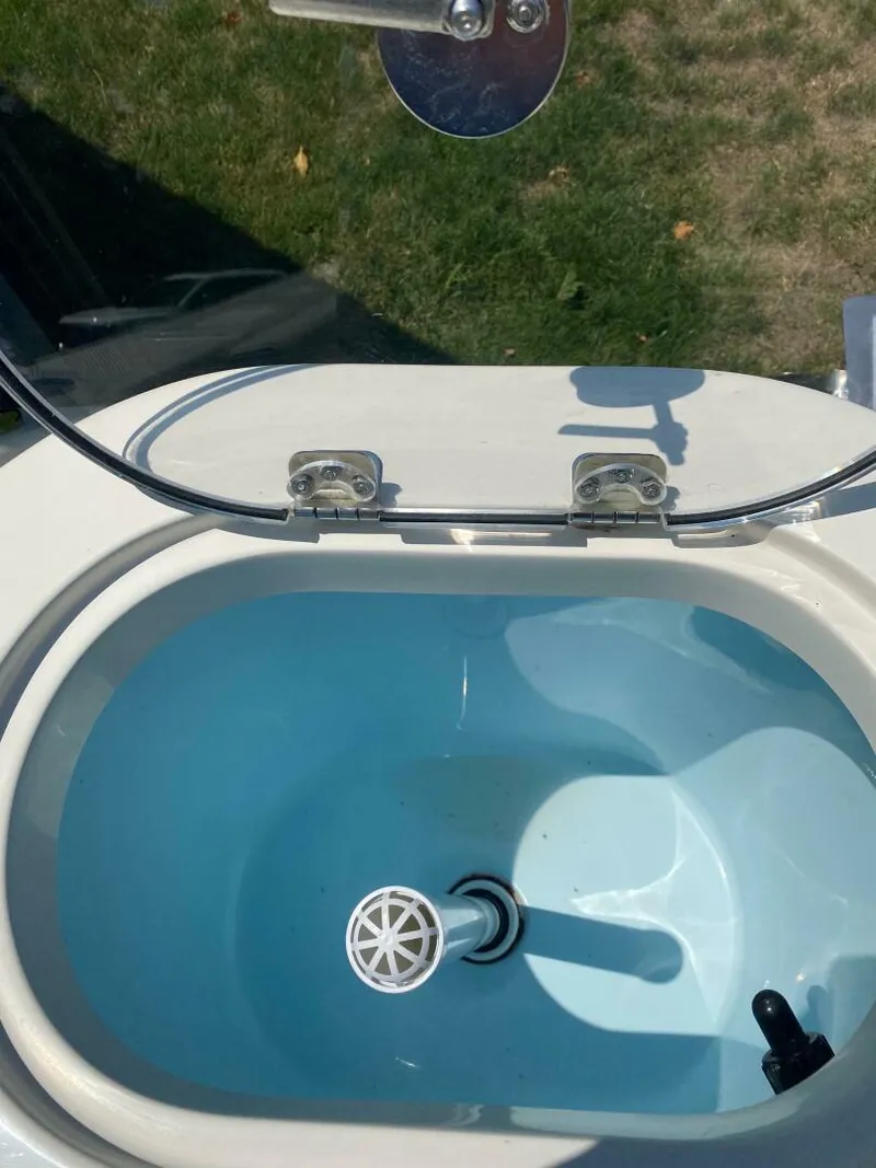 Slide: The Image of Sailfish 220 Center Console 2022 - 4442333