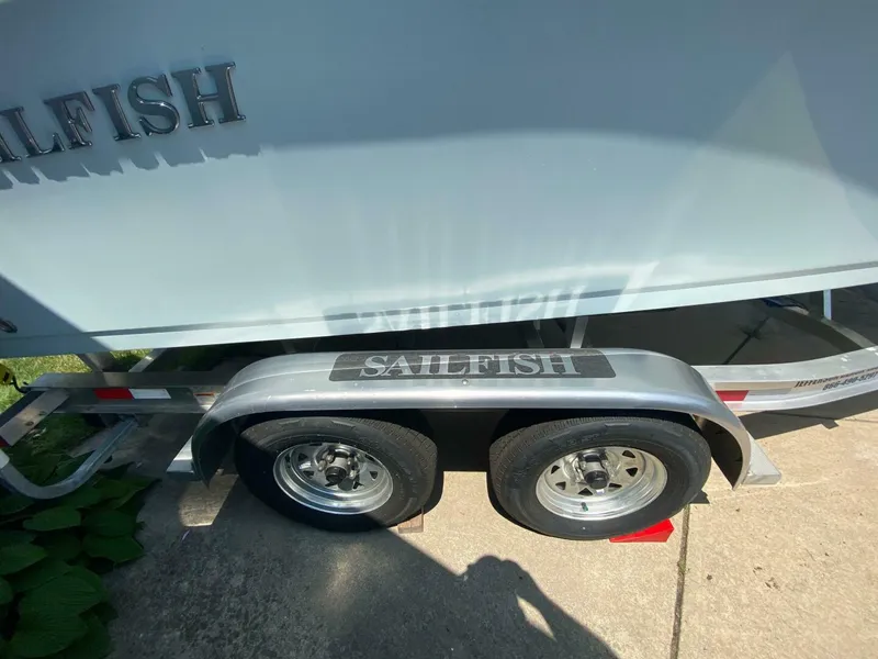 Slide: The Image of Sailfish 220 Center Console 2022 - 4442281