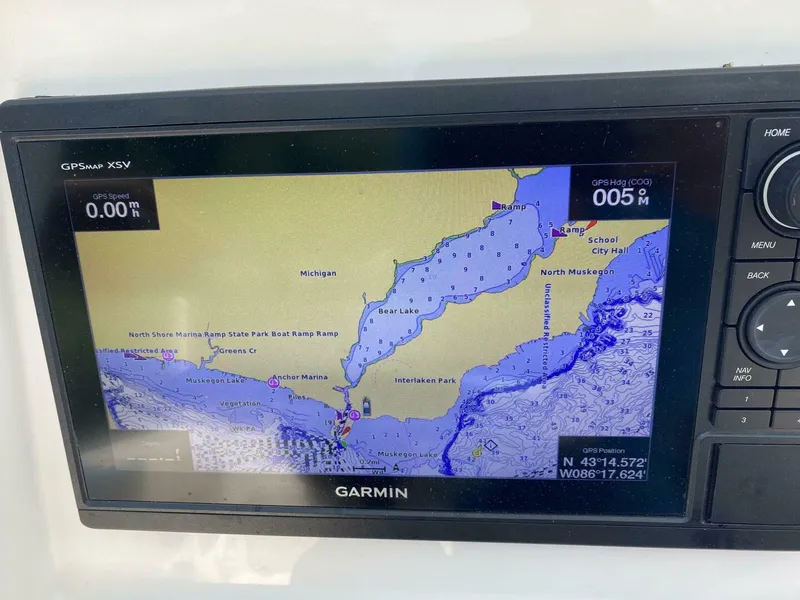 Slide: The Image of Sailfish 220 Center Console 2022 - 4442368