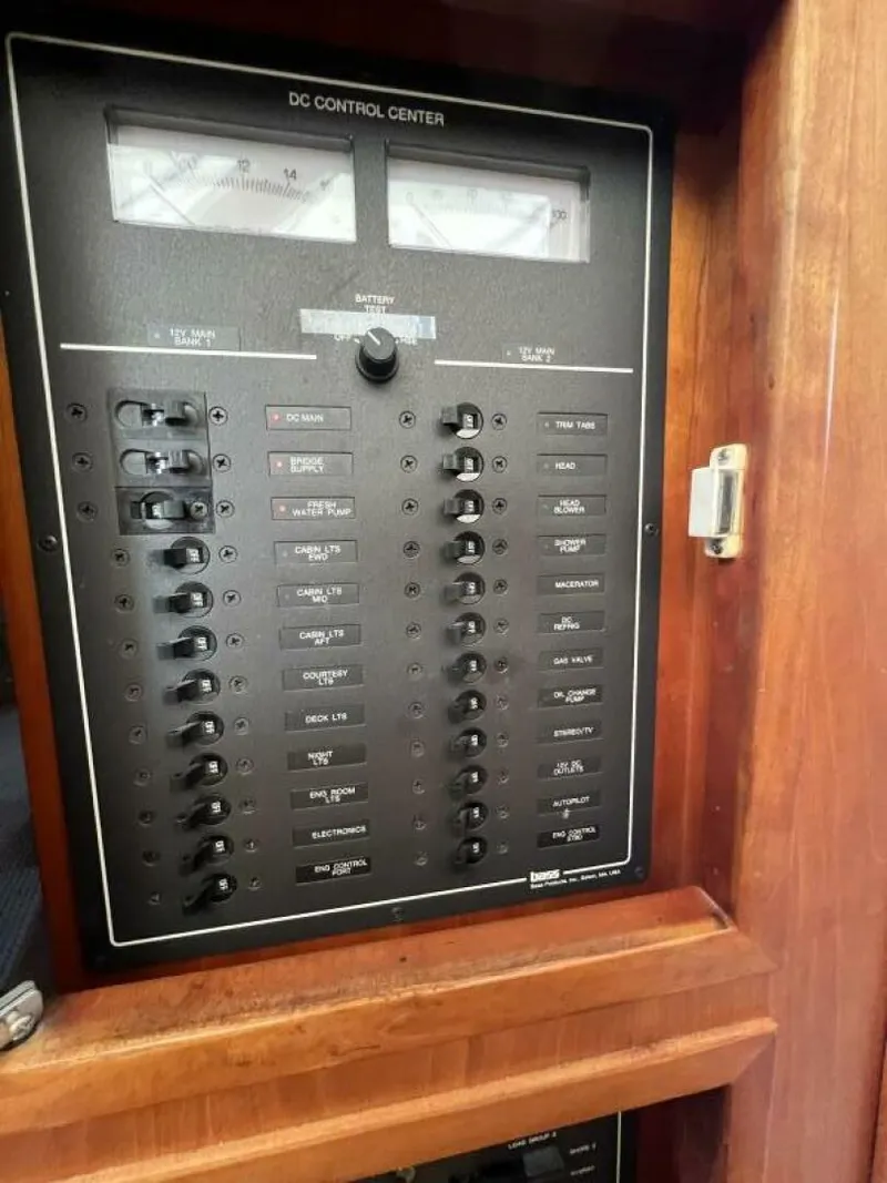 Slide: The Image of Sabre Sabreline 36 Sedan 2002 - 4454549