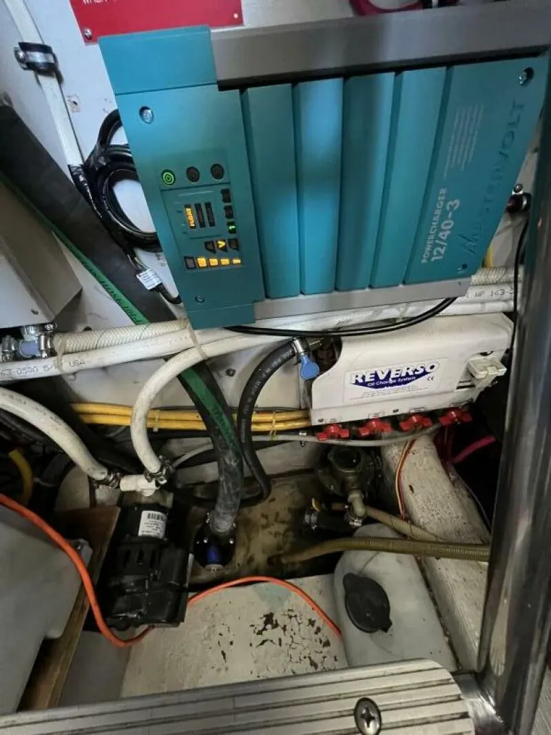 Slide: The Image of Sabre Sabreline 36 Sedan 2002 - 4454557