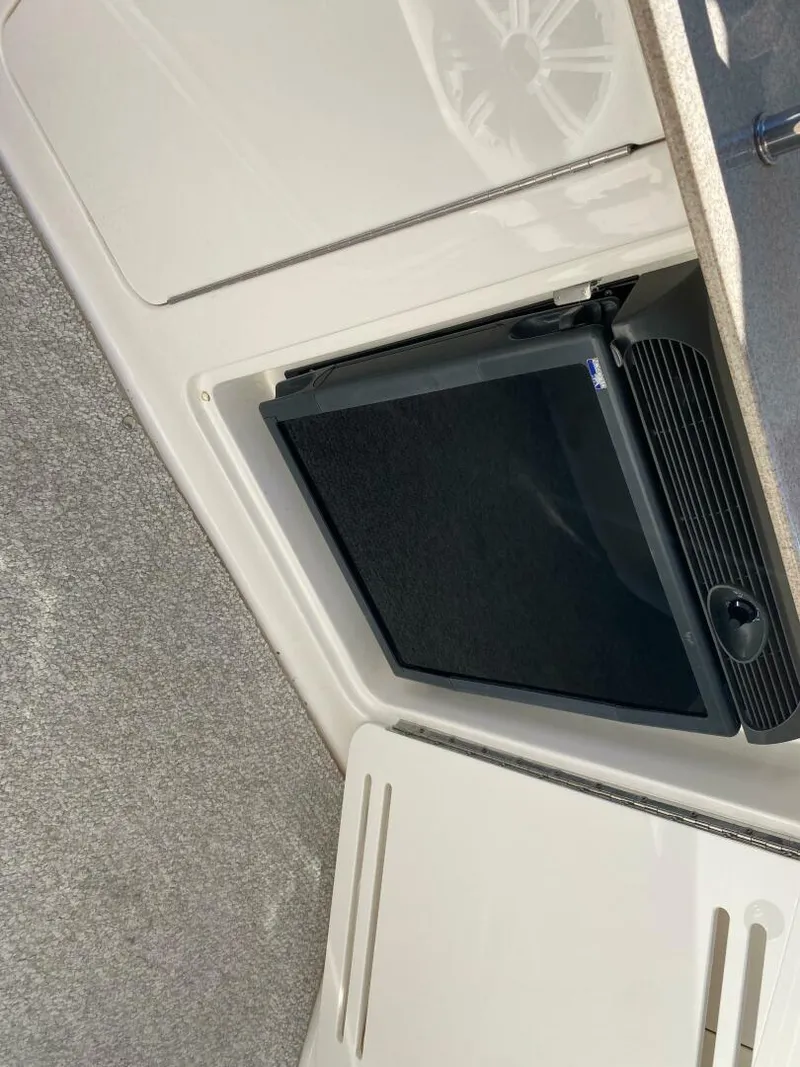 Slide: The Image of Sea Ray 310 Sundancer 2007 - 4444572