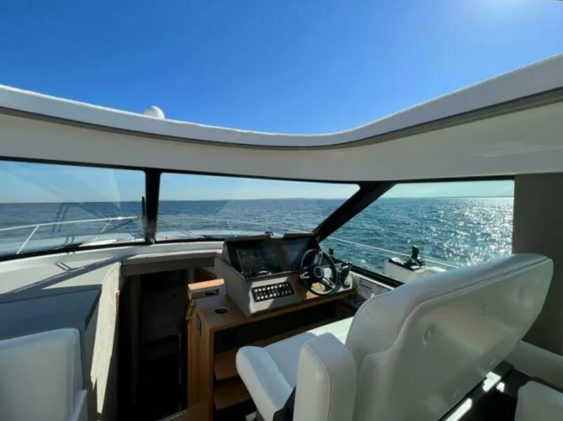 Slide: The Image of Tiara 49 Coupe 2021 - 4445974