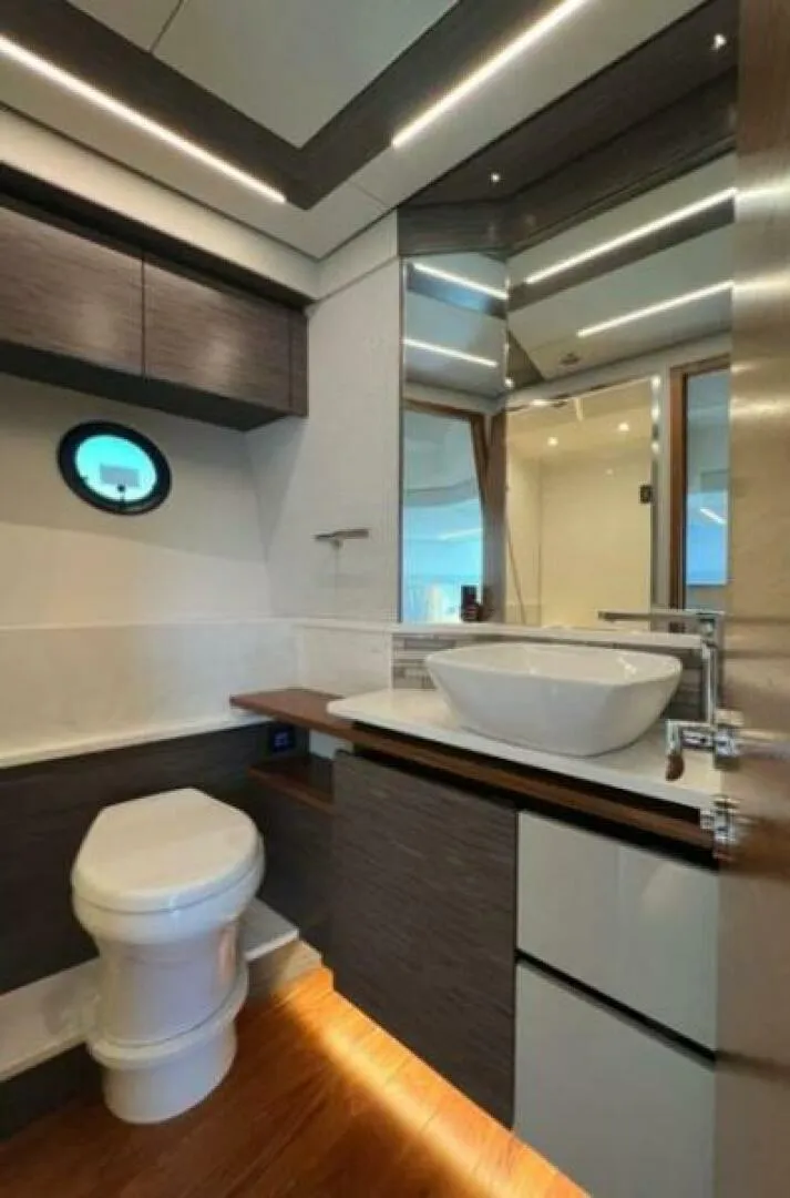 Slide: The Image of Tiara 49 Coupe 2021 - 4445991