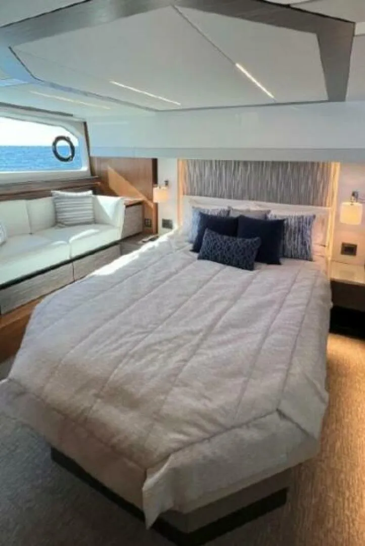 Slide: The Image of Tiara 49 Coupe 2021 - 4445996