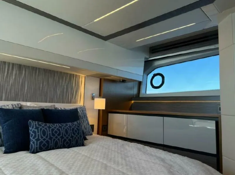 Slide: The Image of Tiara 49 Coupe 2021 - 4446001