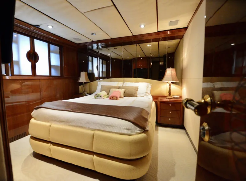 Slide: The Image of 2001 DESTINY 98 GUEST CABIN 2001 DESTINY 98 GUEST CABIN - 4446914