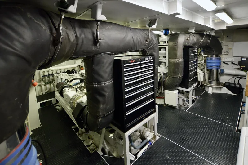 Slide: The Image of 2001 DESTINY 98 ENGINE ROOM 2 2001 DESTINY 98 ENGINE ROOM 2 - 4446902