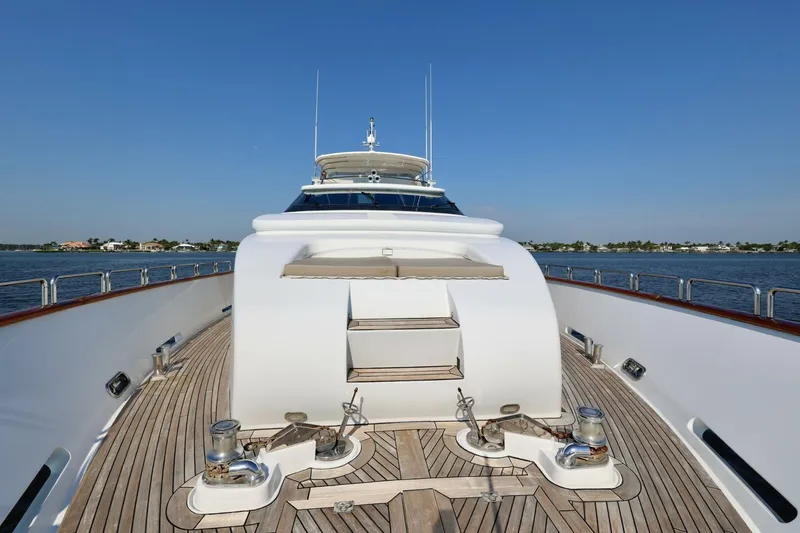 Slide: The Image of 2001 DESTINY 98 BOW AREA 2 2001 DESTINY 98 BOW AREA 2 - 4446894