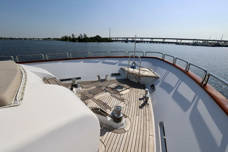 Slide: The Image of 2001 DESTINY 98 BOW AREA 2001 DESTINY 98 BOW AREA - 4446896