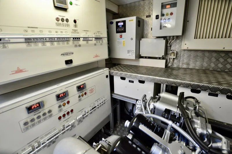 Slide: The Image of 2017 PERSHING 70 ENGINE ROOM 3 2017 PERSHING 70 ENGINE ROOM 3 - 4447486