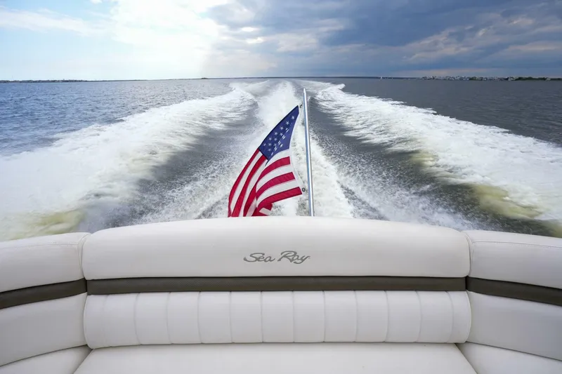 Slide: The Image of Sea Ray 52 Sundancer 2006 - 4448434