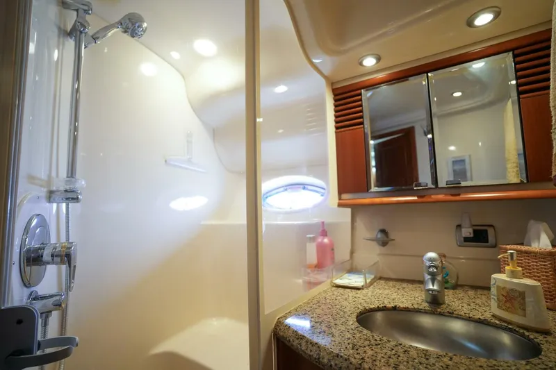 Slide: The Image of Sea Ray 52 Sundancer 2006 - 4448405