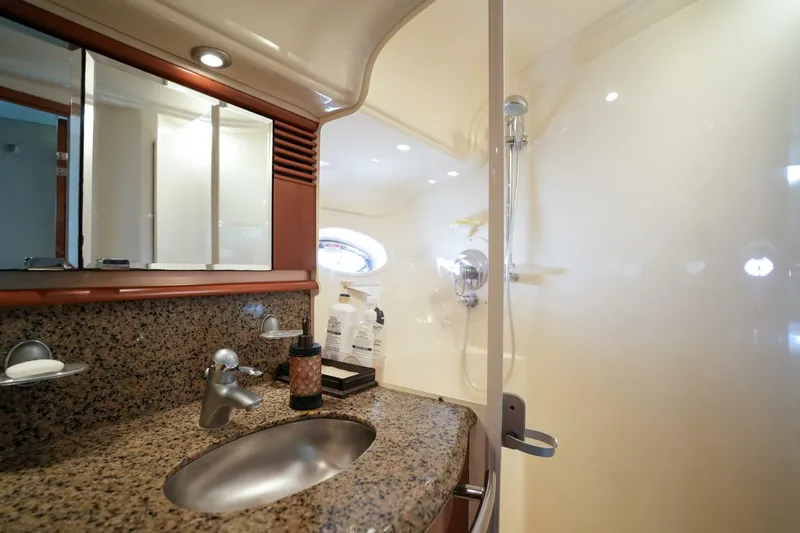 Slide: The Image of Sea Ray 52 Sundancer 2006 - 4448408