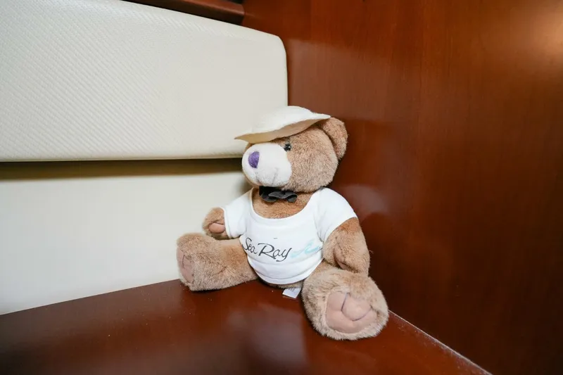 Slide: The Image of Sea Ray 52 Sundancer 2006 - 4448410