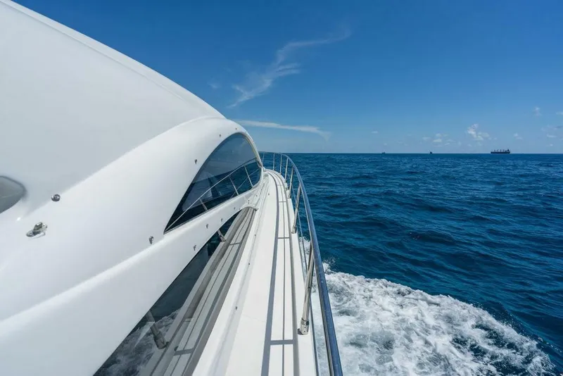 Slide: The Image of 2005 PERSHING 50 2005 PERSHING 50 - 4449709