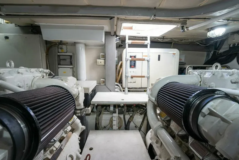 Slide: The Image of 2005 PERSHING 50 2005 PERSHING 50 - 4449741